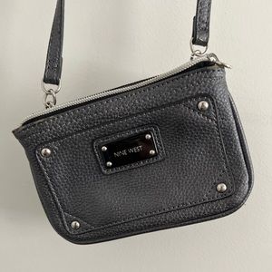Nine West gray/silver crossbody bag/purse!